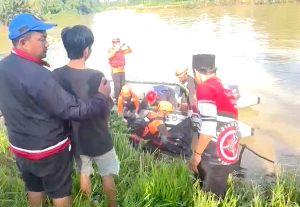 Kedua Anak Hanyut dan Tenggelam di Sungai Ciliman Sukaresmi Ditemukan di Hari Ketiga, Kalak BPBD: Tugas Pencarian dan Pertolongan Tim Gabungan Resmi Berakhir