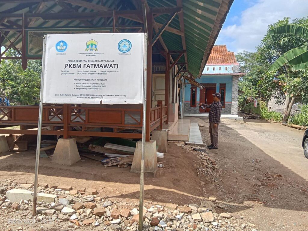 PKBM di Kota Serang Diduga Mark Up Data: Bangunan Mirip Pos Ronda, Satu Ruang Kelas untuk 800 Siswa!