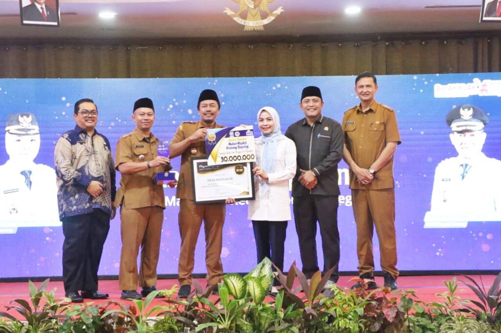 Kampung Kepaten Desa Margagiri Juara Umum Lomba Bulan Bhakti Gotong Royong