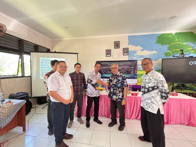 Pemberdayaan Kemitraan Masyarakat, Menyiapkan Guru Matematika Modern di Era Digital