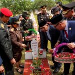 Andra Soni Pimpin Upacara Ziarah Hari Pahlawan di TMP Ciceri