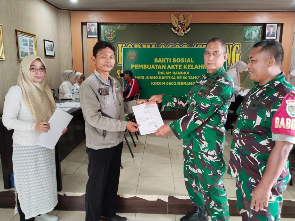 Sambut Hari Juang Kartika 2025, Kodim 0602/Serang Gelar Bakti Sosial Pembuatan Akta Kelahiran Sambut Hari Juang Kartika 2025, Kodim 0602/Serang Gelar Bakti Sosial Pembuatan Akta Kelahiran