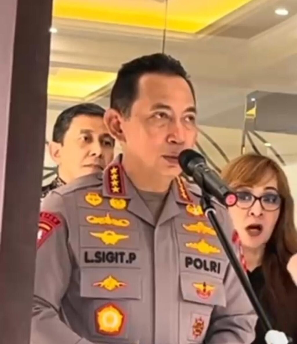 Polri Siap Tindaklanjuti Putusan MK Terkait Jabatan Sipil Bagi Anggota Aktif Polri Siap Tindaklanjuti Putusan MK Terkait Jabatan Sipil Bagi Anggota Aktif