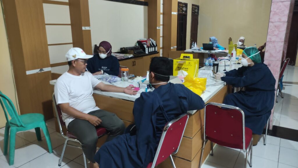 Kapolres Serang Monitoring Kegiatan PKG Di Puskesmas Cikande dan Kibin Kapolres Serang Monitoring Kegiatan PKG Di Puskesmas Cikande dan Kibin