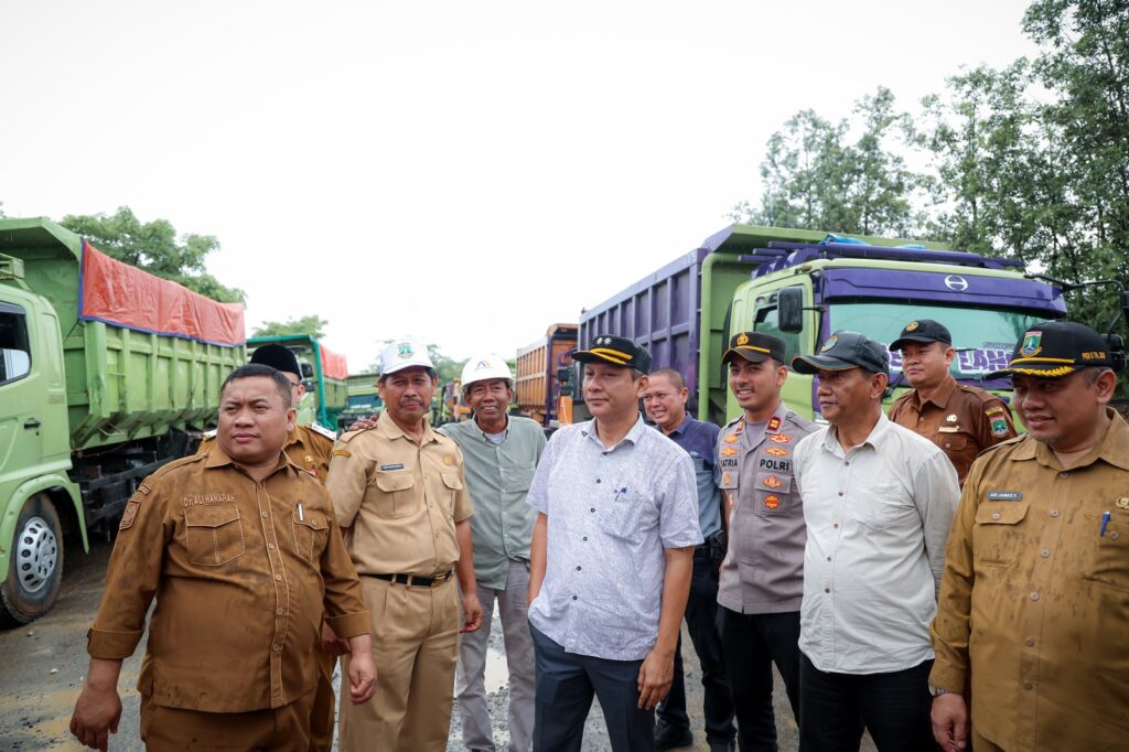 Pemprov Banten Perketat Pengawasan Tambang di Bojonegara–Puloampel, Atasi Kemacetan dan Keselamatan Warga Pemprov Banten Perketat Pengawasan Tambang di Bojonegara–Puloampel, Atasi Kemacetan dan Keselamatan Warga
