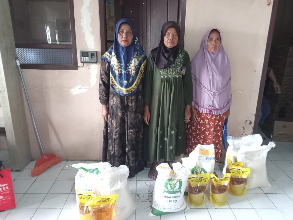 Penyaluran Bantuan Pangan di Lebak Kepuh Berjalan Lancar Penyaluran Bantuan Pangan di Lebak Kepuh Berjalan Lancar