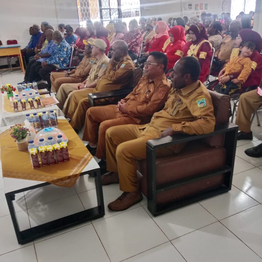 Kadis Pendidikan Kabupaten Paniai, Rapat Terbatas Kegiatan Hari Guru Nasional Kadis Pendidikan Kabupaten Paniai, Rapat Terbatas Kegiatan Hari Guru Nasional