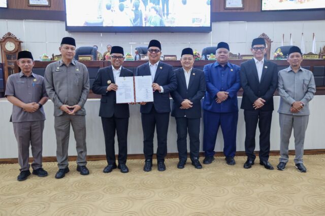 Andra Soni Tegaskan APBD 2026 Untuk Pelaksanaan Pembangunan dan Pelayanan Kemasyarakatan