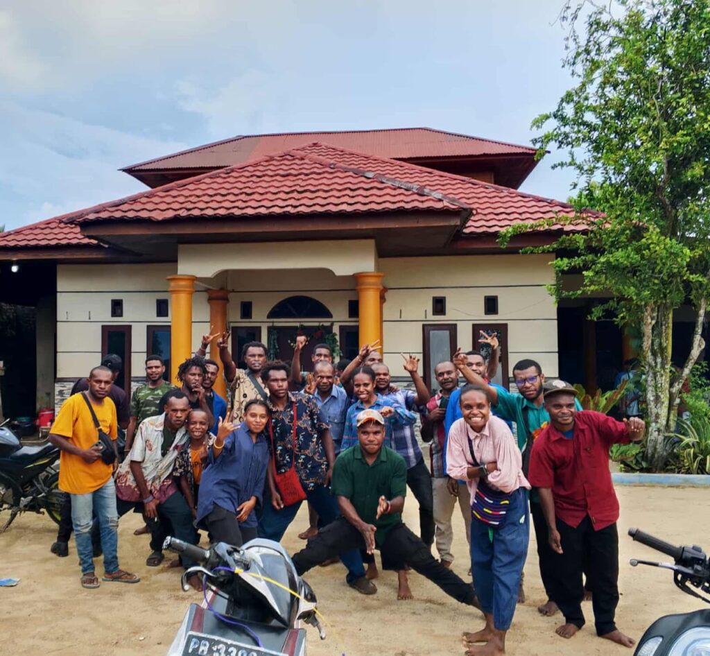 IPMADO Se-Kota Studi Sorong Gelar Diskusi: “Belajar Dalam, Bersaing di Luar”