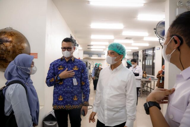 Wagub Dimyati Tinjau SPPG di Tangerang, Pastikan Layanan Makan Gizi Berjalan Optimal