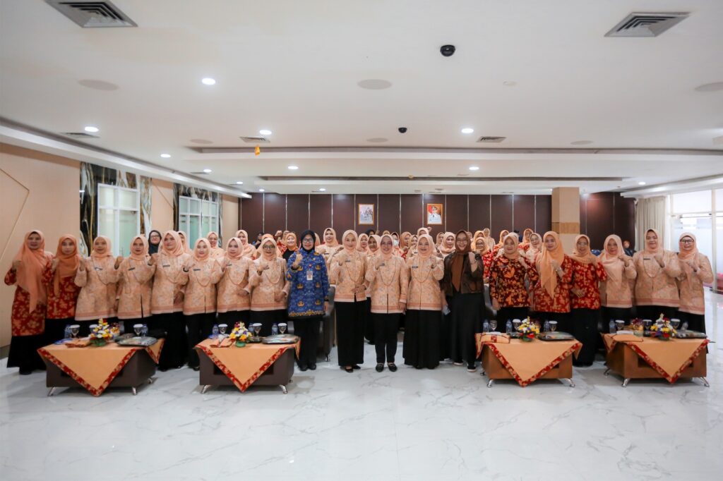 Tinawati Andra Soni Mendorong Anggota DWP Banten Terus Kreatif dan Bangun Kemandirian Usaha