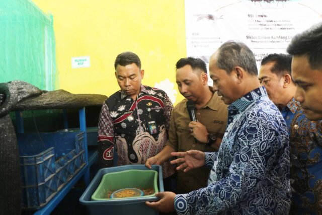 Pemkab Serang Terima Bantuan Pengolahan Sampah Berbasis Magot dari Patra Anyer