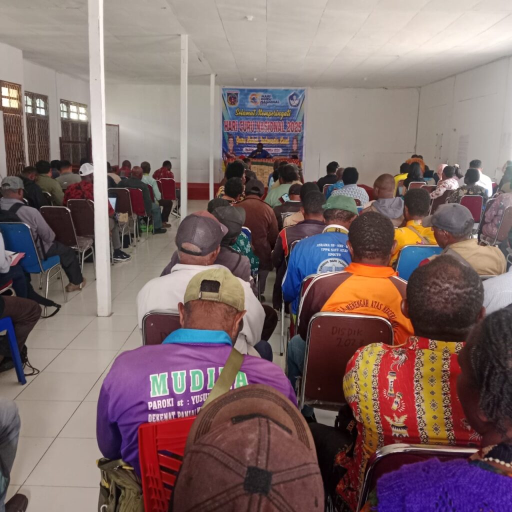 Bupati Paniai Dorong Kolaborasi Pemutakhiran Data Dapodik dari PAUD hingga SMA/SMK