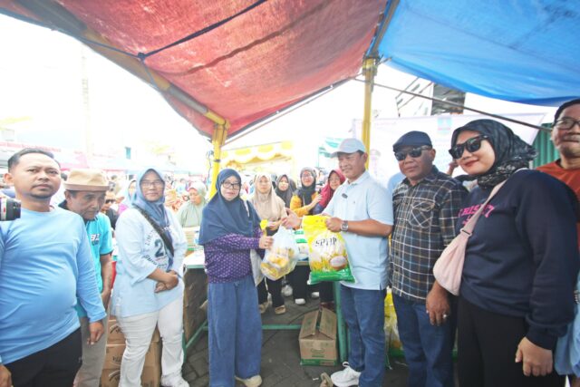 CFD Taman Krakatau Diserbu Warga, Operasi Pasar dan Layanan Adminduk Ramai Didatangi