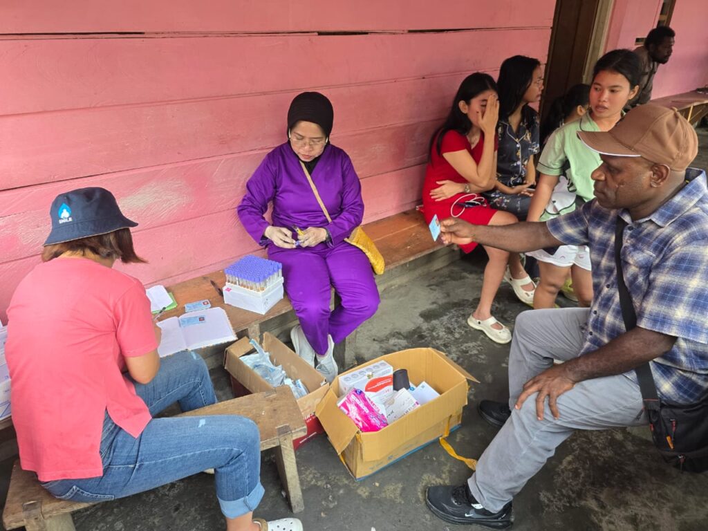 Dinas Kesehatan Paniai Gelar Pemeriksaan dan Pengobatan Massal di Distrik Bayabiru