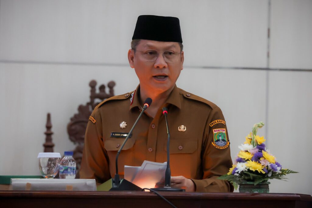 Pemprov Banten Luncurkan Gerakan Ayah Mengambil Raport Anak ke Sekolah