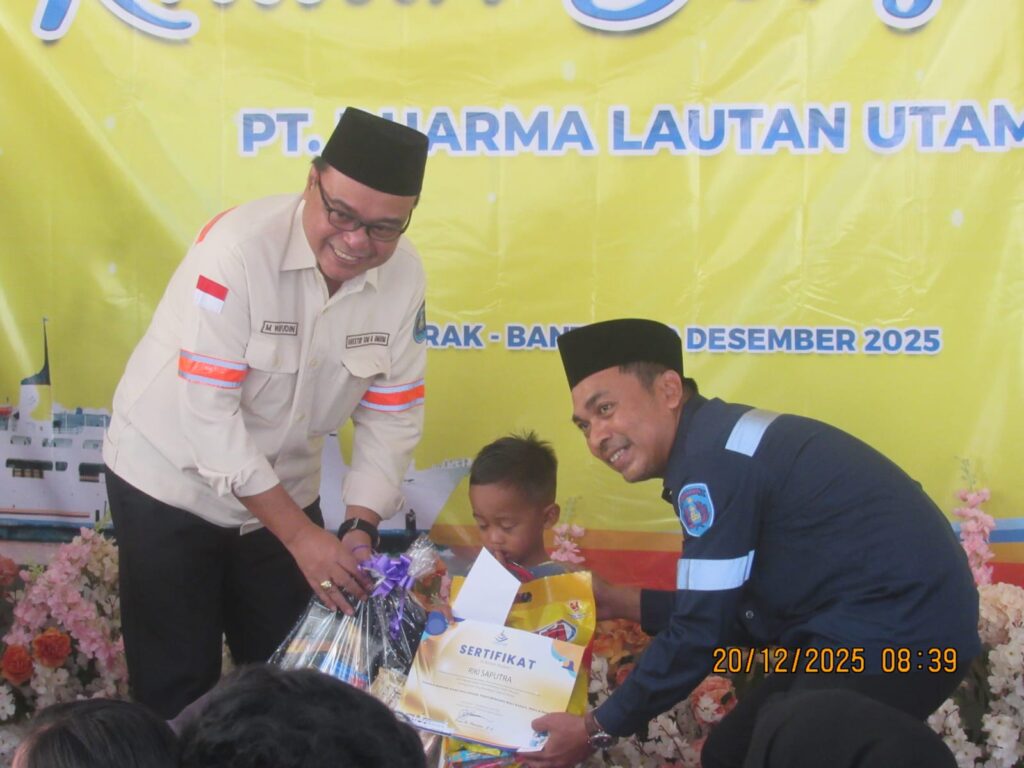 Peduli Masyarakat, PT Dharma Lautan Utama Gelar Khitanan Massal di Merak Peduli Masyarakat, PT Dharma Lautan Utama Gelar Khitanan Massal di Merak