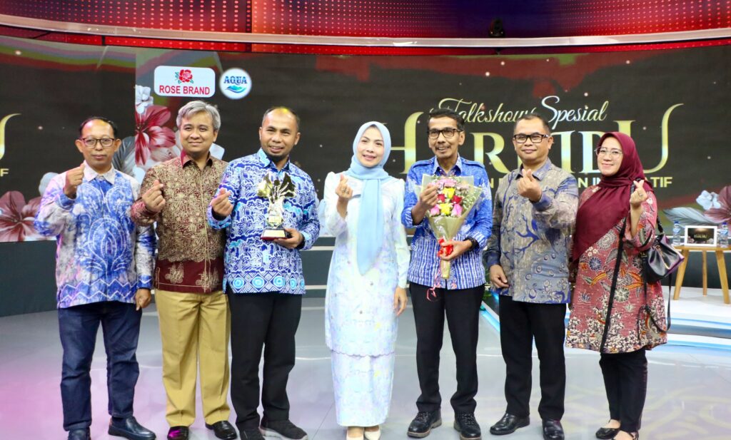 Bupati Serang Raih Penghargaan Perempuan Inspiratif 2025 Bupati Serang Raih Penghargaan Perempuan Inspiratif 2025