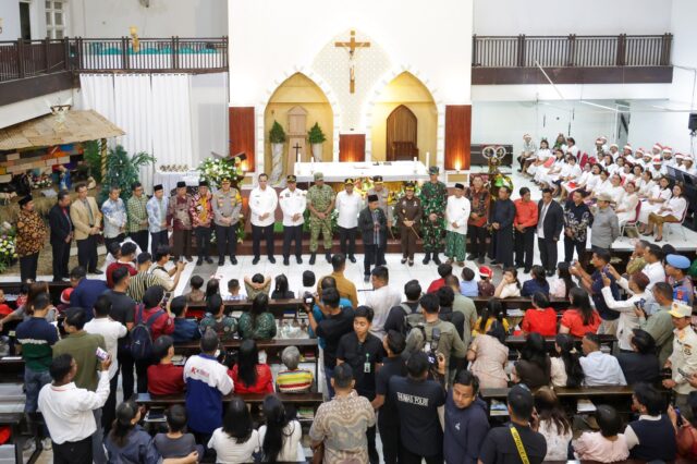 Pastikan Ibadah Aman, Andra Soni dan Forkopimda Tinjau Malam Natal di Kota Serang