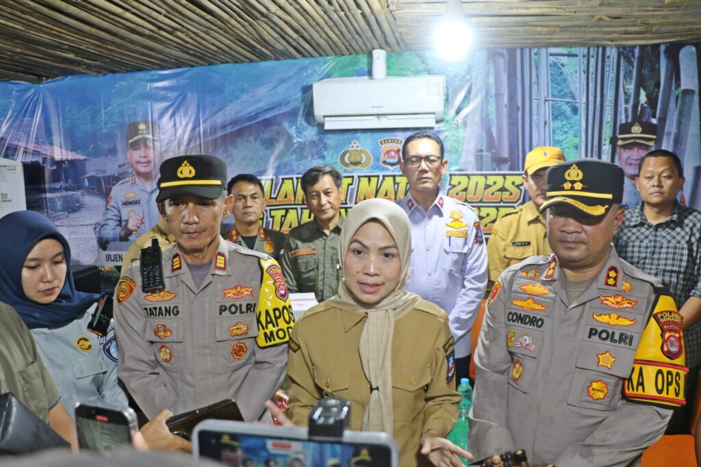 Bupati Serang Terbitkan SE Larangan Penggunaan Kembang Api dan Petasan di Perayaan Tahun Baru 2026 Bupati Serang Terbitkan SE Larangan Penggunaan Kembang Api dan Petasan di Perayaan Tahun Baru 2026