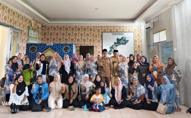 Pemdes Sindangheula Gelar Pembinaan dan Evaluasi Kader Posyandu Akhir Tahun 2025