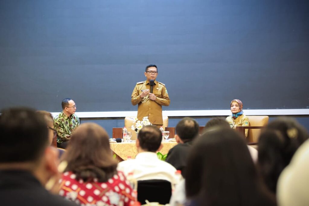 Andra Soni Ajak Rumah Sakit Bersinergi Tingkatkan Kualitas Layanan Kesehatan di Banten Andra Soni Ajak Rumah Sakit Bersinergi Tingkatkan Kualitas Layanan Kesehatan di Banten