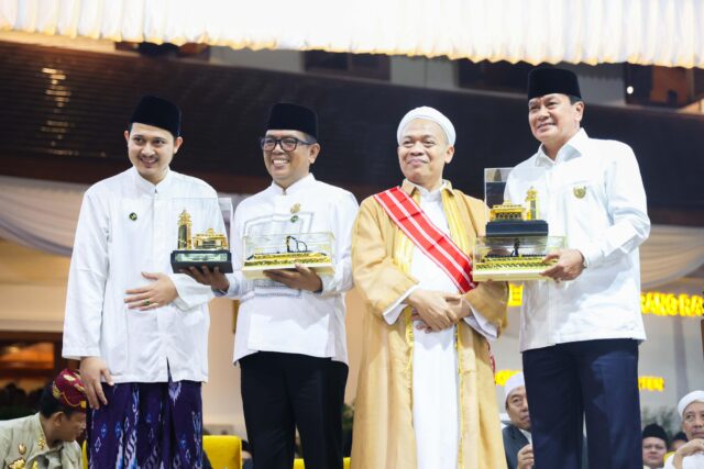 Resmikan Masjid Al-Istiqlaliyyah Cilongok, Andra Soni : Masjid Pilar Utama Peradaban Islam