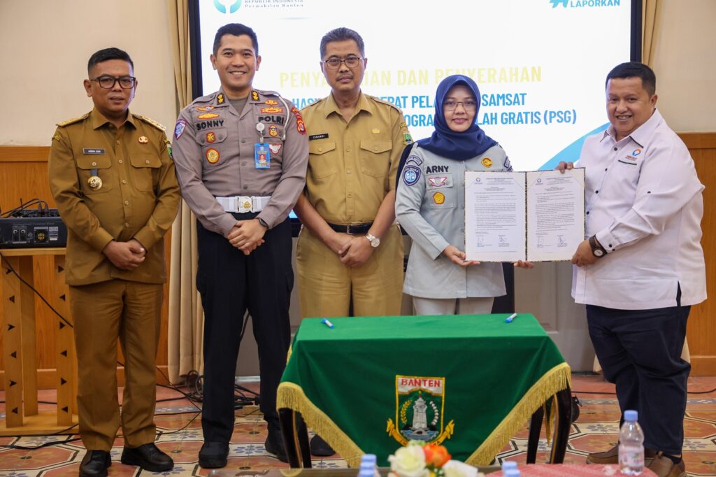 Terima Kajian Ombudsman, Andra Soni Targetkan Tindak Lanjut Layanan Samsat dan Sekolah Gratis Tuntas dalam Sebulan Terima Kajian Ombudsman, Andra Soni Targetkan Tindak Lanjut Layanan Samsat dan Sekolah Gratis Tuntas dalam Sebulan