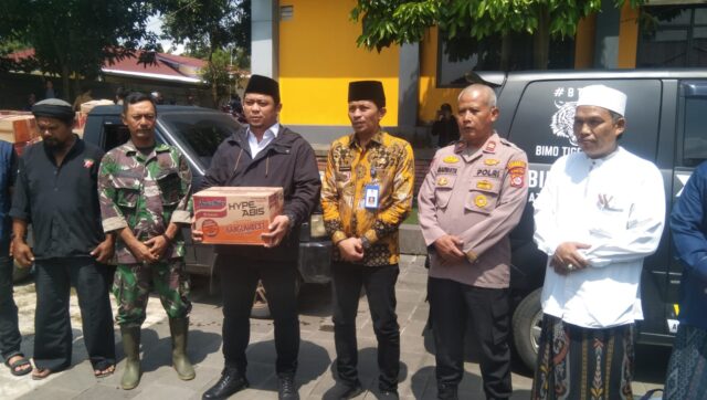 Anggota DPRD Tangerang Salurkan Bantuan Sembako untuk Korban Banjir Kresek