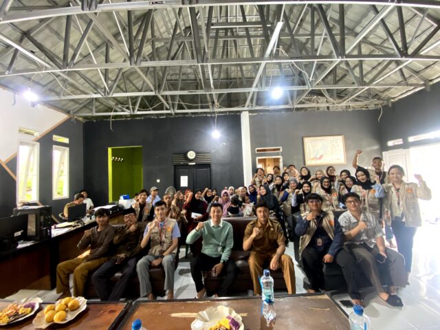 Mahasiswa KKM Sosialisasikan PHBS, Pencegahan Stunting, dan BPJS Ketenagakerjaan di Tirtayasa