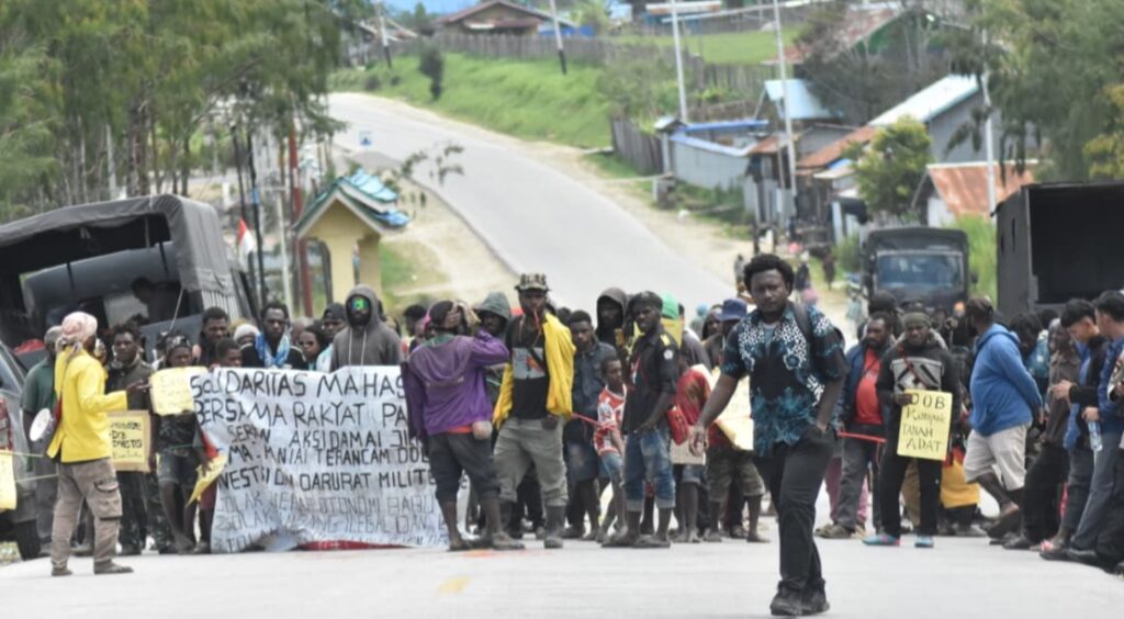 Mahasiswa dan Warga Paniai Tolak DOB, Tambang, dan Militerisasi