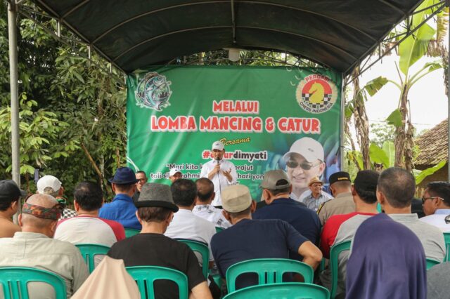 Wagub Dimyati Jalin Kebersamaan dengan Masyarakat, Mancing dan Catur Bareng Komunitas