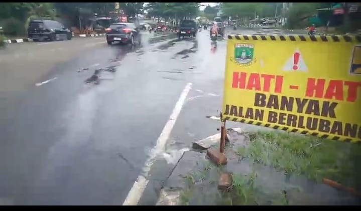 Perbaikan Jalan Palima–Boru Dipersoalkan, Kinerja UPTD Seragon Disorot Perbaikan Jalan Palima–Boru Dipersoalkan, Kinerja UPTD Seragon Disorot
