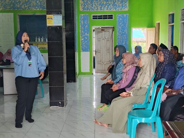 Warga Sukamenak Belajar Kelola Sampah Lewat TMMD 127 di Serang