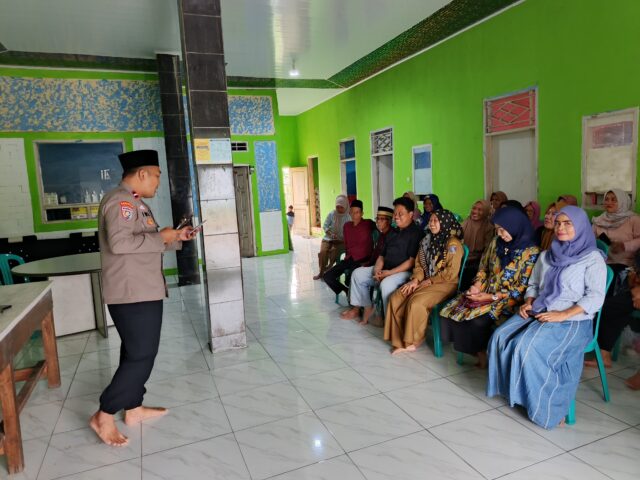 Satgas TMMD 127 Gelar Penyuluhan, Warga Sukamenak Perkuat Benteng Ideologi