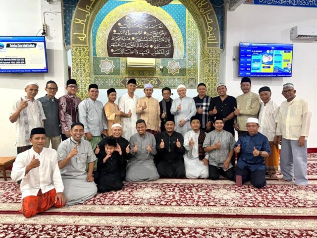 Ustaz Syam Pimpin Tarawih di Tanah Abang, Angkat Kisah Uwais Al-Qarni