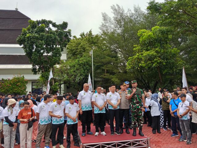 Banten Asri Dimulai, Pemerintah Gaungkan Gotong Royong Setiap Minggu