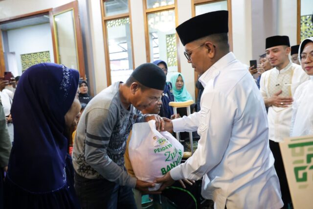 Andra Soni Ajak Masyarakat Banten Makmurkan Ramadhan dengan Ibadah