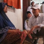 Wagub Dimyati Salurkan Bantuan RTLH ke Lansia yang Sebatangkara di Tangerang