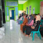 Warga Sukamenak Belajar Kelola Sampah dan Rintis UMKM lewat Program TMMD 127 Kodim Serang