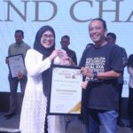 16 Tahun FBn, Lulu Jamaludin Raih Penghargaan Jurnalis Peduli Sosial