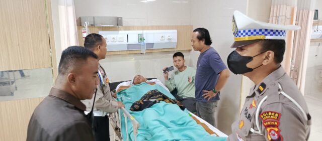 Hujan Deras Sebabkan Rumah Warga di Ciruas Roboh, Seorang Ibu Meninggal Dunia