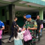 Denpom III/4 Serang dan Padjajaran Motor Bagikan Takjil kepada Pengguna Jalan