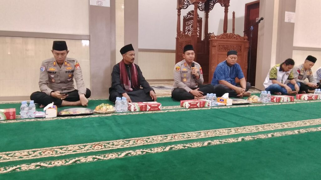 Kapolres Serang Buka Puasa Bersama Rekan Wartawan Kapolres Serang Buka Puasa Bersama Rekan Wartawan