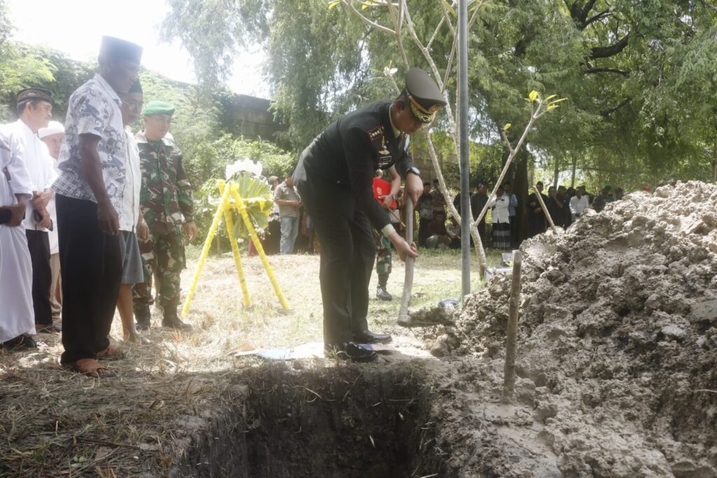 Dandim Serang Pimpin Pemakaman Militer Serka Yulianto Dandim Serang Pimpin Pemakaman Militer Serka Yulianto