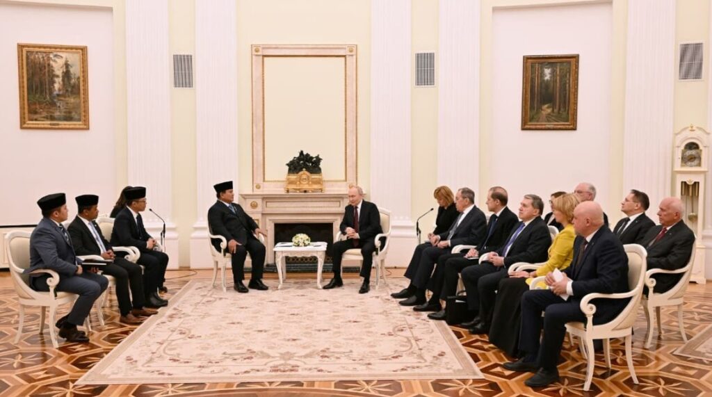 Prabowo–Putin Bahas Penguatan Kerja Sama Strategis di Kremlin Prabowo–Putin Bahas Penguatan Kerja Sama Strategis di Kremlin