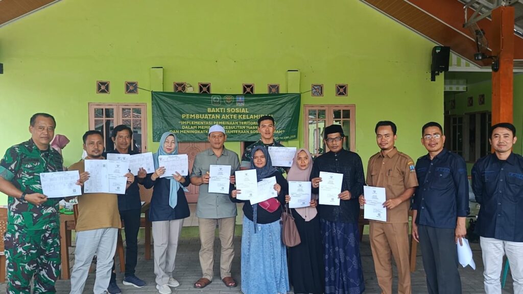 Kodim 0602 dan Pemkab Serang Gelar Layanan Akta Kelahiran Gratis di Waringin Kurung Kodim 0602 dan Pemkab Serang Gelar Layanan Akta Kelahiran Gratis di Waringin Kurung