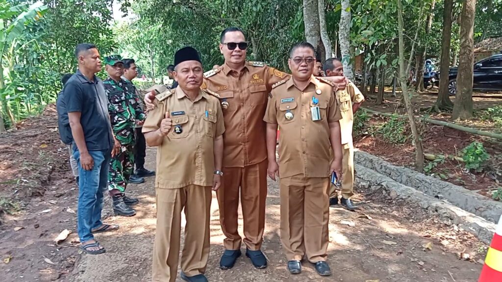 Wali Kota Serang Tinjau Pembangunan Jalan Perbatasan di Walantaka