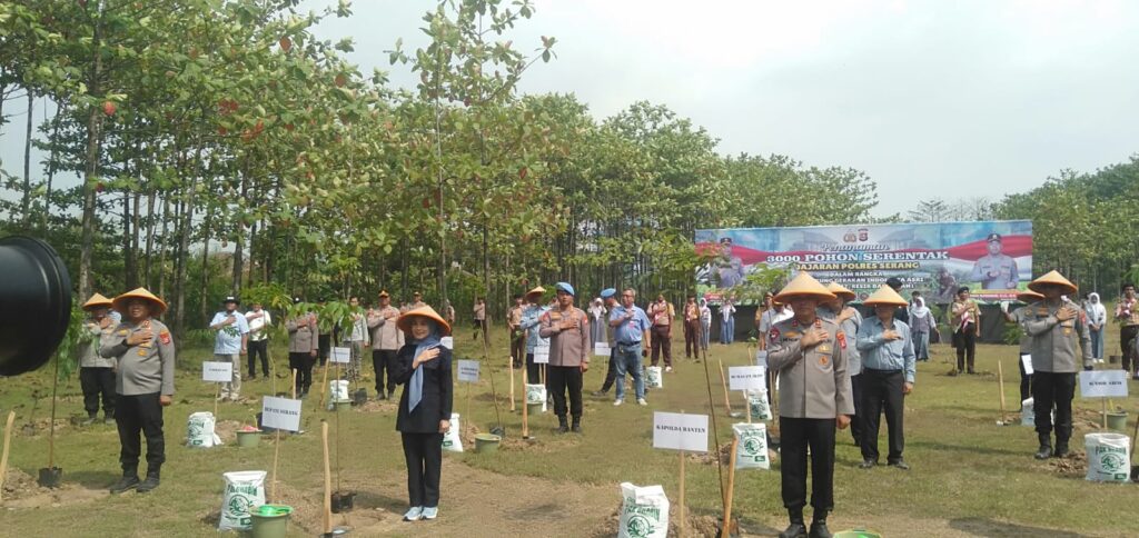 Polres Serang Tanam 3.000 Pohon, Libatkan Warga di Tegal Maja