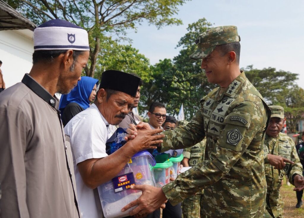 Karya Bhakti Skala Besar di Pandeglang Dimulai, Jalan 18 Kilometer Dibangun